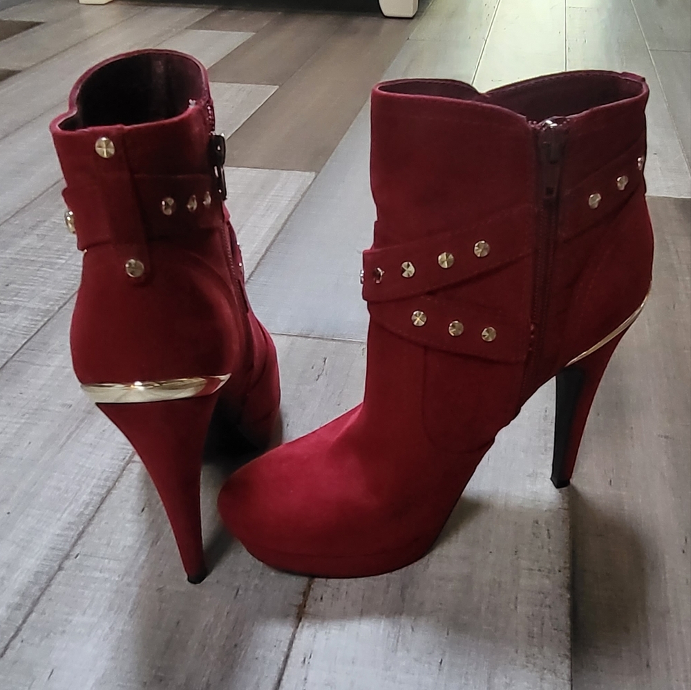CBG Guess Red Suede Ankle Boots Womens Size 8 Stiletto Platform Booties